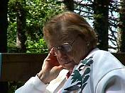 mom98-01.jpg